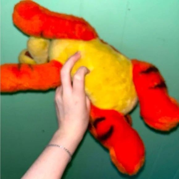 laying tigger Disney - Picture 5 of 6